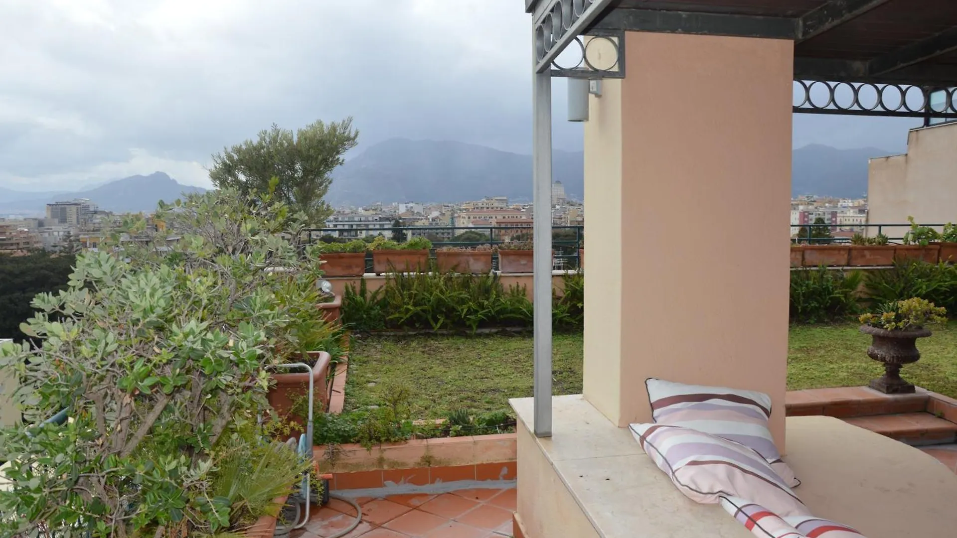 Appartamento Con Vista Palermo Lägenhet