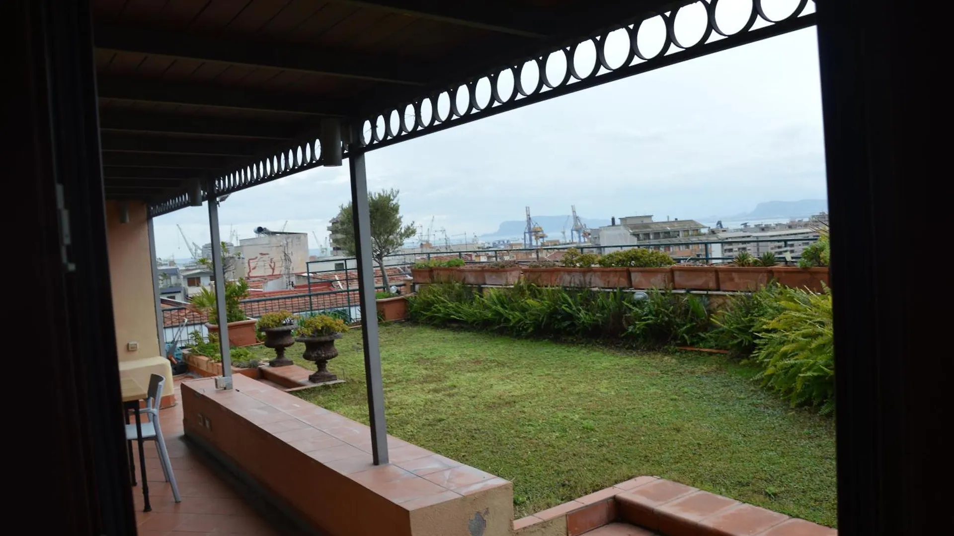 Lägenhet Appartamento Con Vista Palermo