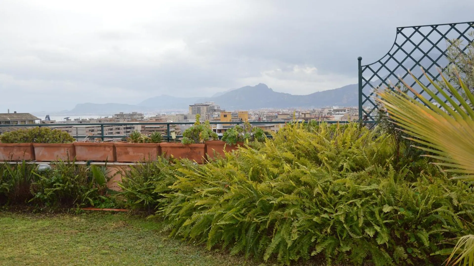 Lägenhet Appartamento Con Vista Palermo Italien